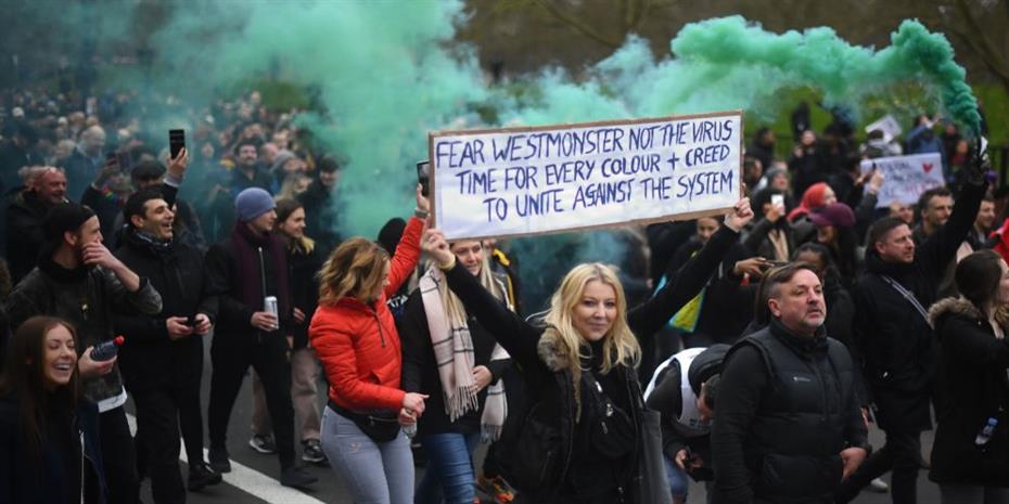 Βρετανία: 36 συλλήψεις σε διαδήλωση κατά του lockdown